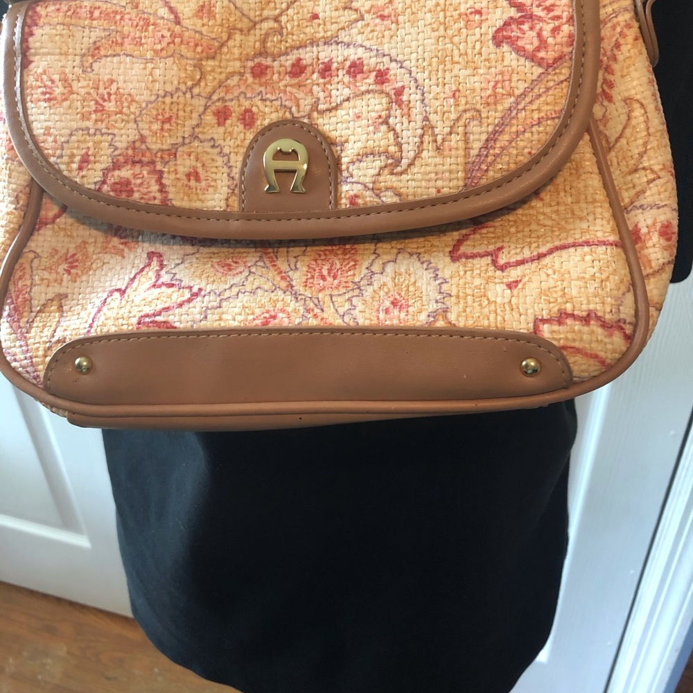 3/$20💐Authentic Aigner small purse